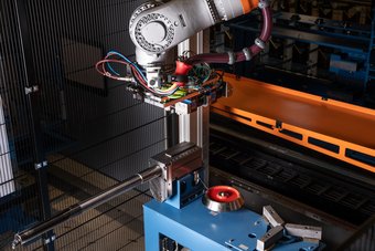 Set-up station for prismatic tools